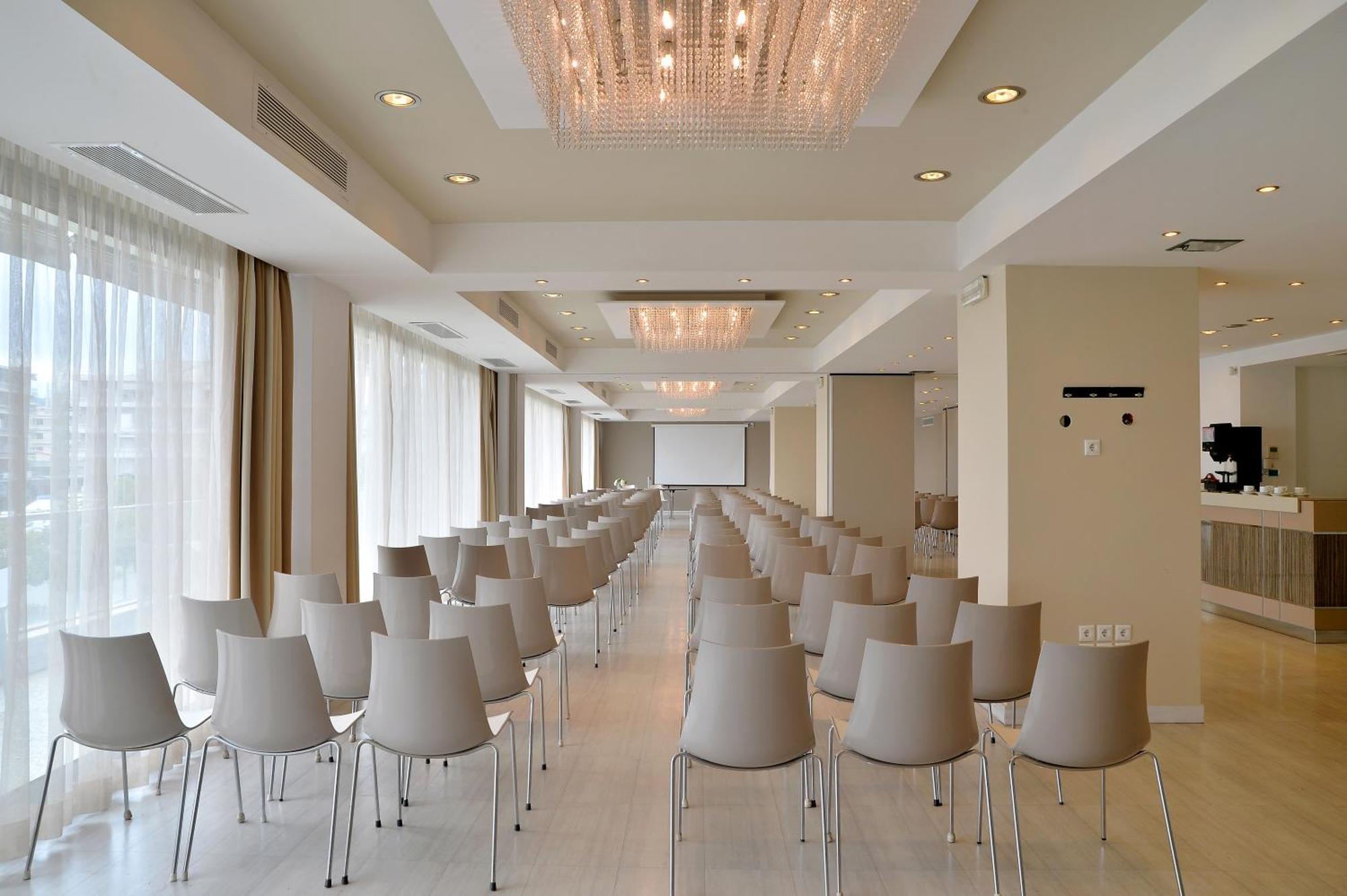 Hotel Airotel Galaxy 4*